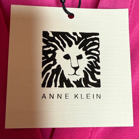 Anne Klein | Women’s Hot Pink Short Sleeve Knit Blouse w/Stretch, Size 2X - Picture 2 of 13